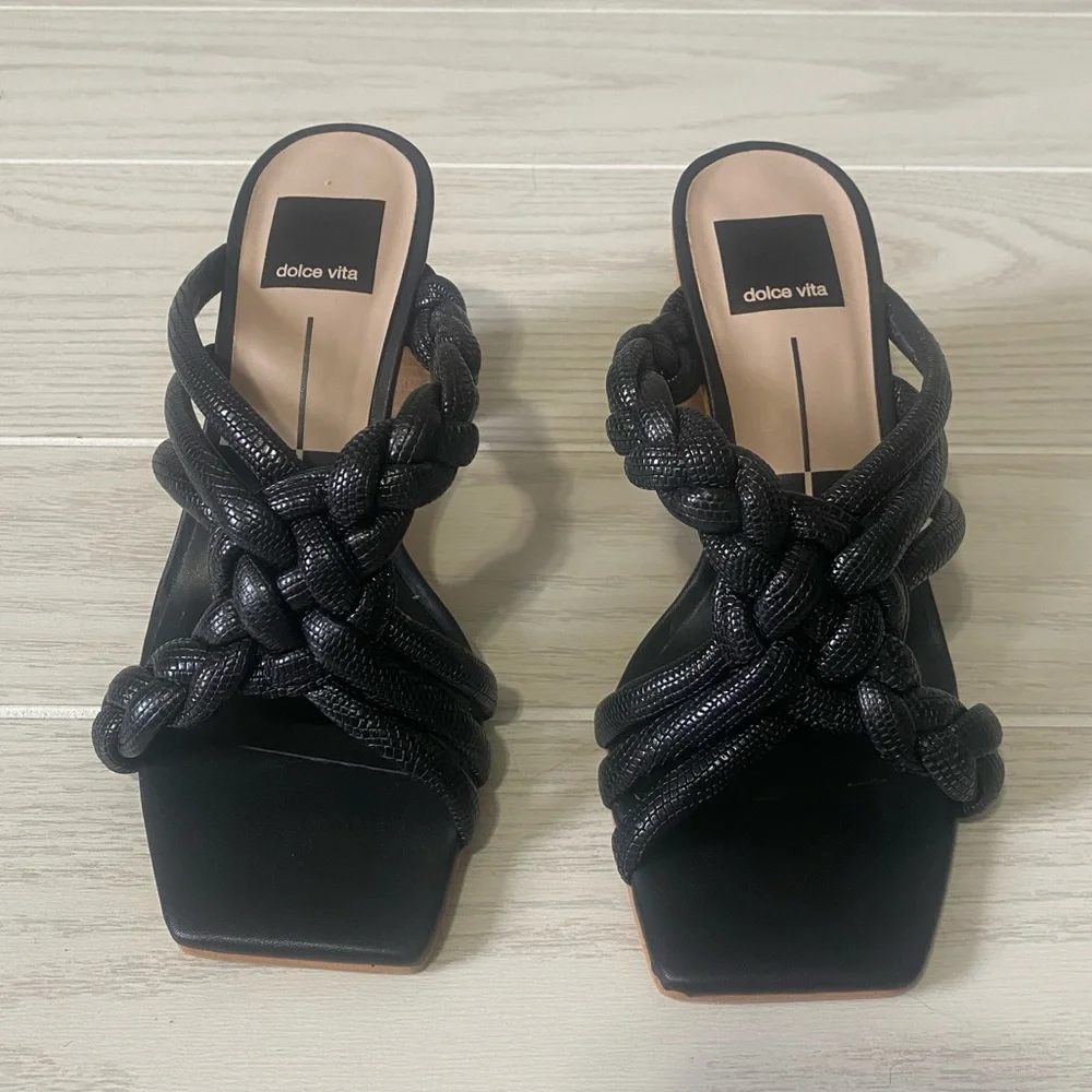 Dolce Vita Pipin black embossed leather block heels - Picture 1 of 5